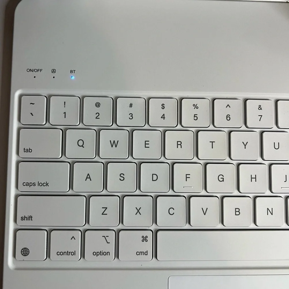 White Keyboard Case with Stand for iPad Pro